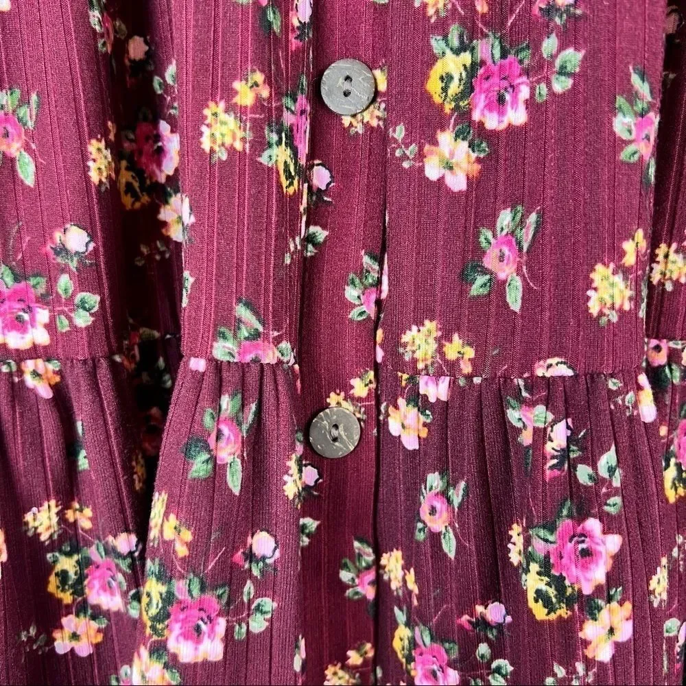 Kenedik Ruffle Trim Floral Print  3/4 Sleeves • Size S